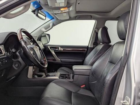 Used 2018 Lexus GX 460 Premium w/ Premium Package AWD/4WD image 14