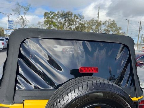 Used 2015 Jeep Wrangler Unlimited Sport w/ Quick Order Package 24S image 12