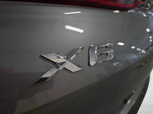 Used 2025 BMW X6 xDrive40i image 12