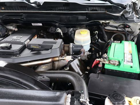 Used 2015 RAM 2500 Laramie w/ Cold Weather Group image 39