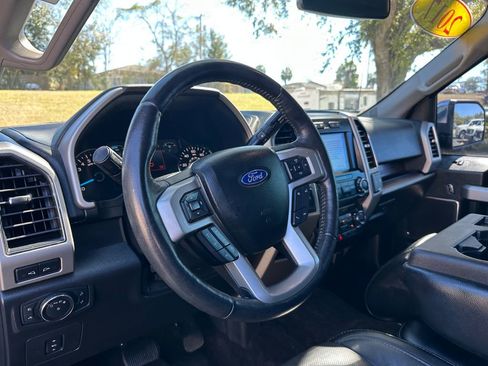 Used 2017 Ford F150 Lariat image 29