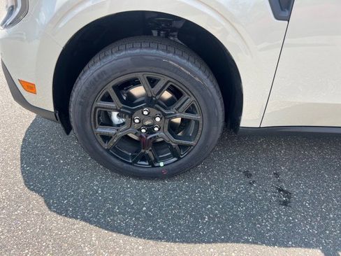 New 2025 Ford Maverick Lariat w/ Black Appearance Package image 32