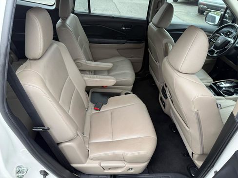 Used 2019 Honda Pilot Touring image 20