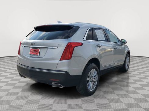 Used 2018 Cadillac XT5 AWD image 3