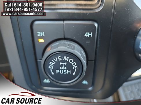 Used 2025 Ford F150 Lariat w/ Equipment Group 501A Mid image 30