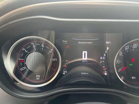 Used 2021 Dodge Challenger SXT RWD image 8