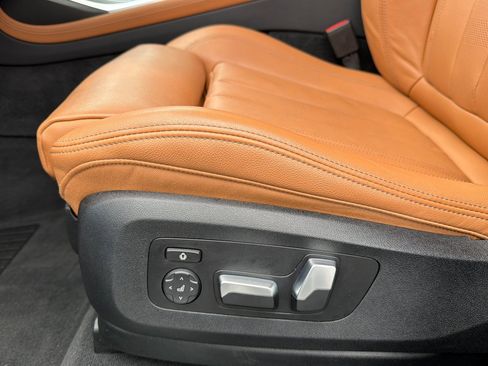 Certified 2022 BMW X7 xDrive40i w/ M Sport Package image 14