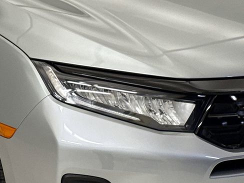 New 2026 Honda Odyssey Touring image 5