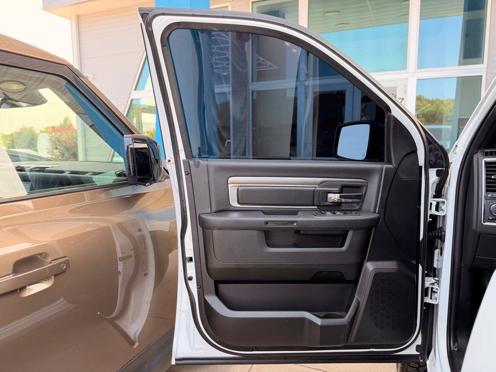 Used 2022 RAM 1500 Warlock w/ Electronics Group AWD/4WD image 18