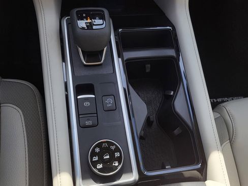 New 2026 Nissan Pathfinder SL image 24