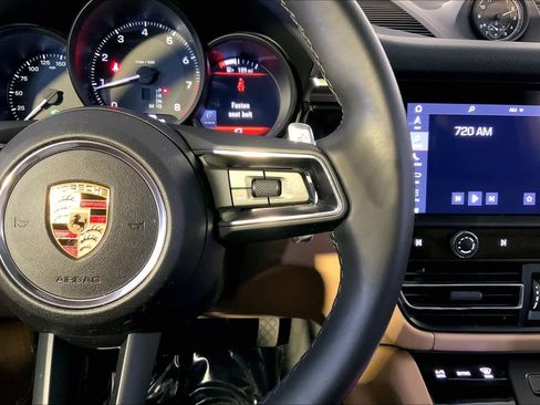 Used 2024 Porsche Macan AWD/4WD image 25