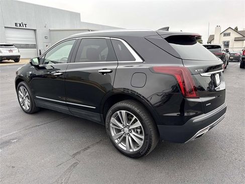 Used 2024 Cadillac XT5 Premium Luxury image 2