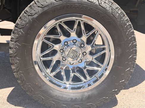 Used 2019 RAM 2500 Laramie w/ Black Appearance Package AWD/4WD image 9