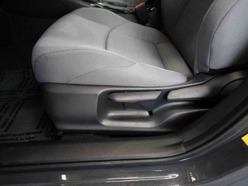 Used 2025 Toyota Corolla SE w/ SE Premium Package image 12