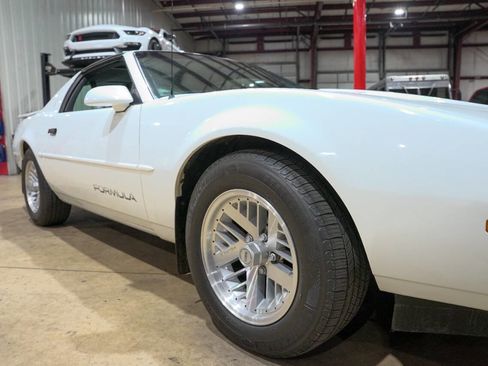 Used 1991 Pontiac Firebird Formula image 32