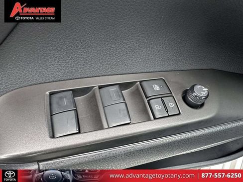 Used 2024 Toyota Camry SE w/ Cold Weather Package FWD image 22
