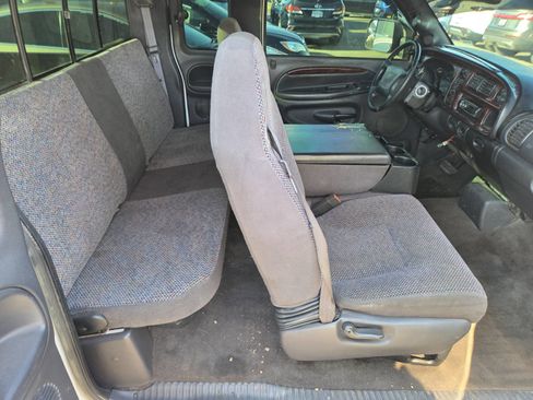 Used 2000 Dodge Ram 3500 Truck 2WD Quad Cab image 9