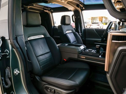 Used 2024 GMC Hummer EV 3X image 53