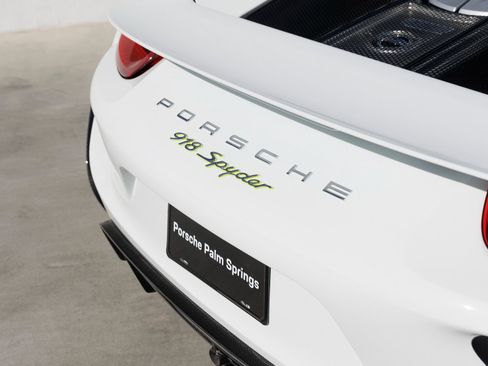 Used 2015 Porsche 918 Spyder AWD/4WD image 12