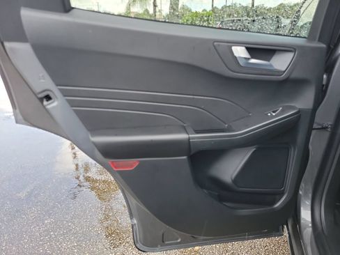 Certified 2025 Ford Escape ST-Line w/ Tech Pack #1 FWD image 9