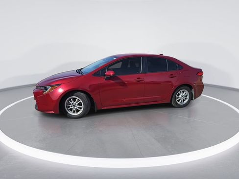 Used 2022 Toyota Corolla LE FWD image 4
