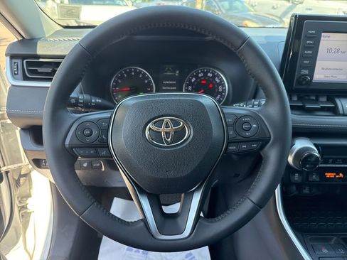 Used 2019 Toyota RAV4 XLE w/ Convenience Package AWD/4WD image 12