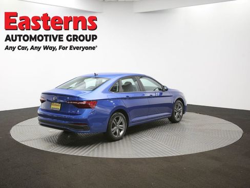 Used 2024 Volkswagen Jetta SE image 38