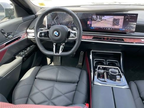 Used 2026 BMW 740i xDrive w/ Premium Package AWD/4WD image 10