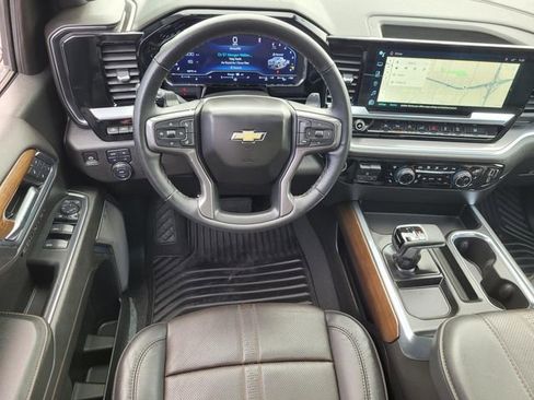 Used 2024 Chevrolet Silverado 1500 High Country w/ Technology Package image 14