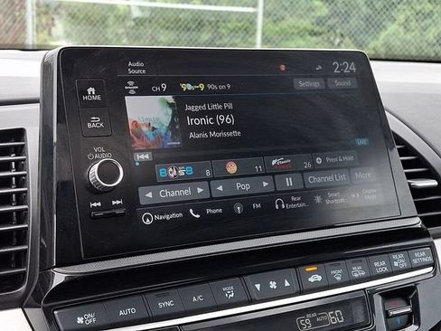 Used 2025 Honda Odyssey Touring image 19
