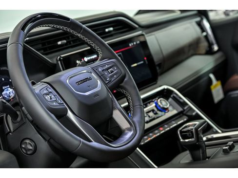New 2026 GMC Sierra 1500 Denali Ultimate w/ LPO, Black Badging Package AWD/4WD image 13