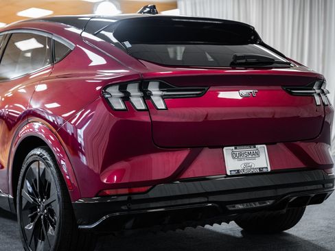 Certified 2025 Ford Mustang Mach-E GT AWD/4WD image 5