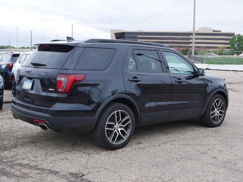 Used 2016 Ford Explorer Sport w/ Equipment Group 401A AWD/4WD image 4