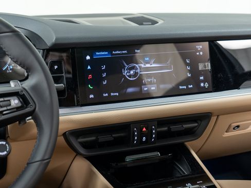 New 2026 Porsche Cayenne AWD/4WD image 23