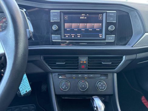 Used 2019 Volkswagen Jetta FWD image 17