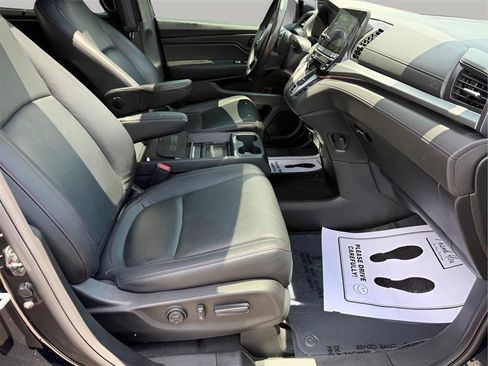 Used 2023 Honda Odyssey Sport image 30