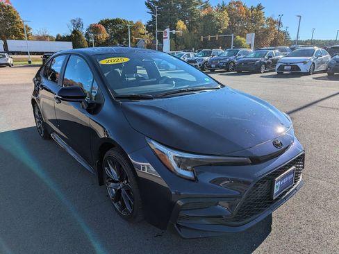 Used 2025 Toyota Corolla SE image 8