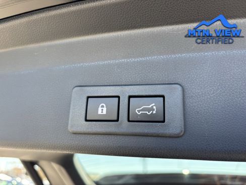 Used 2024 Subaru Ascent Premium w/ Convenience Package image 24