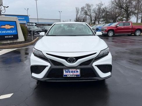 Used 2024 Toyota Camry SE image 8