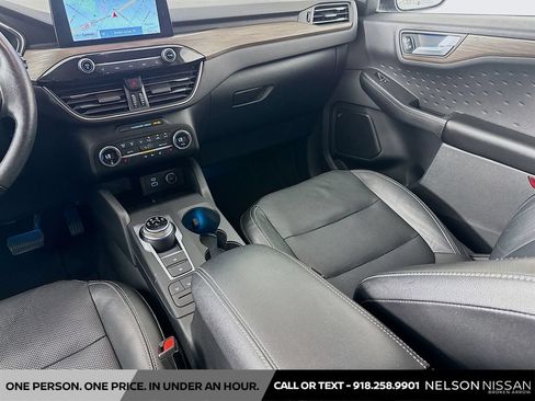 Used 2020 Ford Escape Titanium FWD image 23