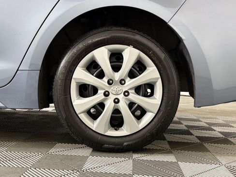 Used 2024 Toyota Corolla LE FWD image 11