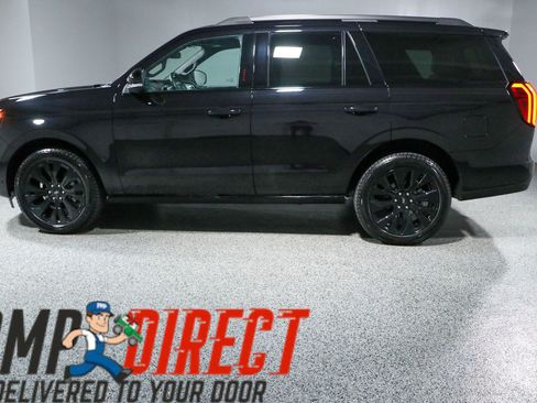 Used 2025 Ford Expedition Platinum w/ Stealth Appearance Package AWD/4WD image 10