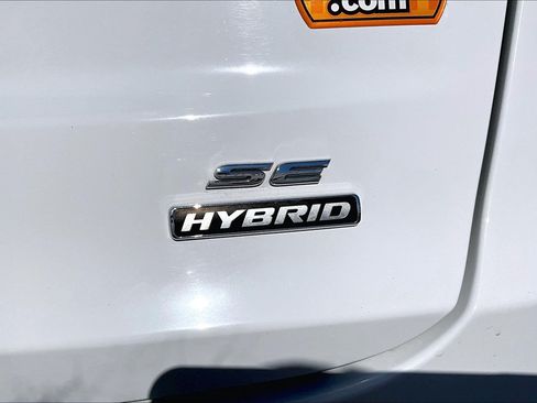 Used 2020 Ford Fusion SE FWD image 31
