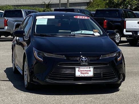 Certified 2026 Toyota Corolla LE FWD image 46