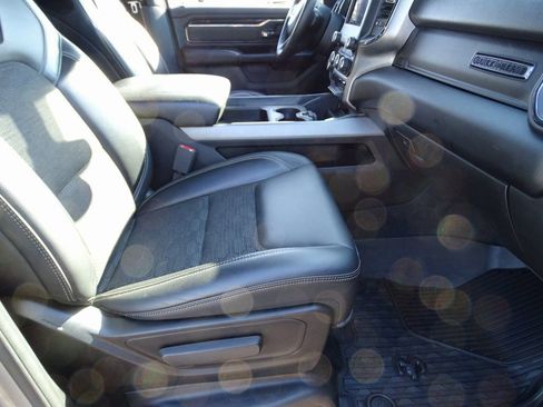 Used 2021 RAM 1500 Big Horn w/ Built-to-serve Edition image 9