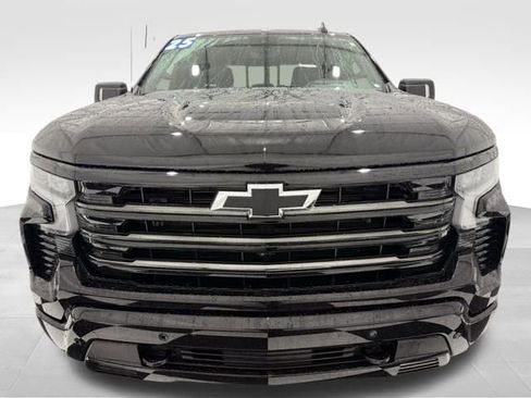 Used 2025 Chevrolet Silverado 1500 High Country w/ High Country Premium Package image 8