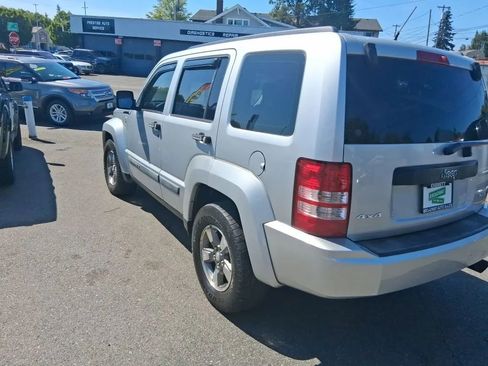 Used 2008 Jeep Liberty Sport AWD/4WD image 7