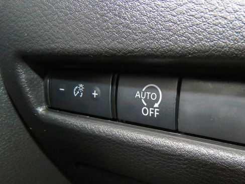 Certified 2025 Nissan Rogue S image 26