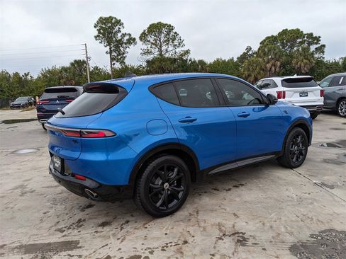 Used 2025 Dodge Hornet R/T w/ R/T Blacktop Package image 9