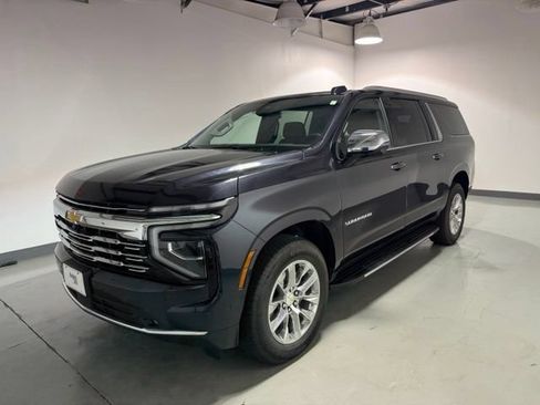 Certified 2026 Chevrolet Suburban Premier AWD/4WD image 3